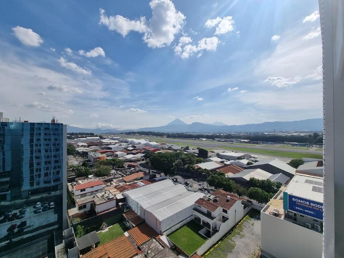 危地马拉Amazing Aircrafts Views In Front Of Airport公寓 外观 照片