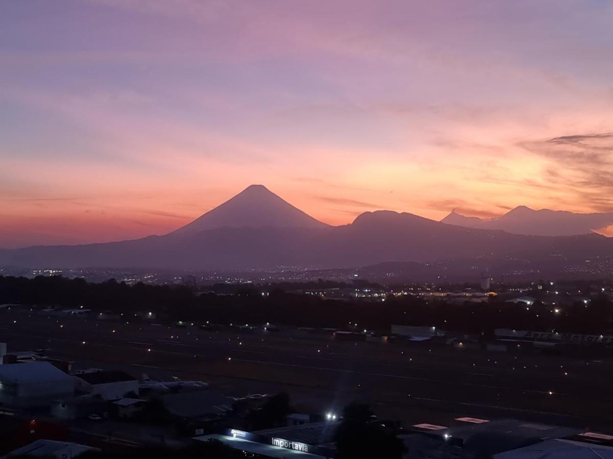 危地马拉Amazing Aircrafts Views In Front Of Airport公寓 外观 照片
